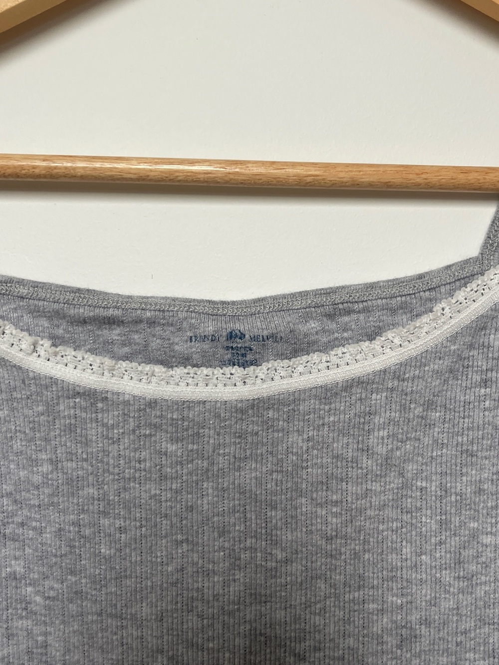 Brandy Melville Gray Lace-Trim Spaghetti Strap Tank - Picture 2 of 2